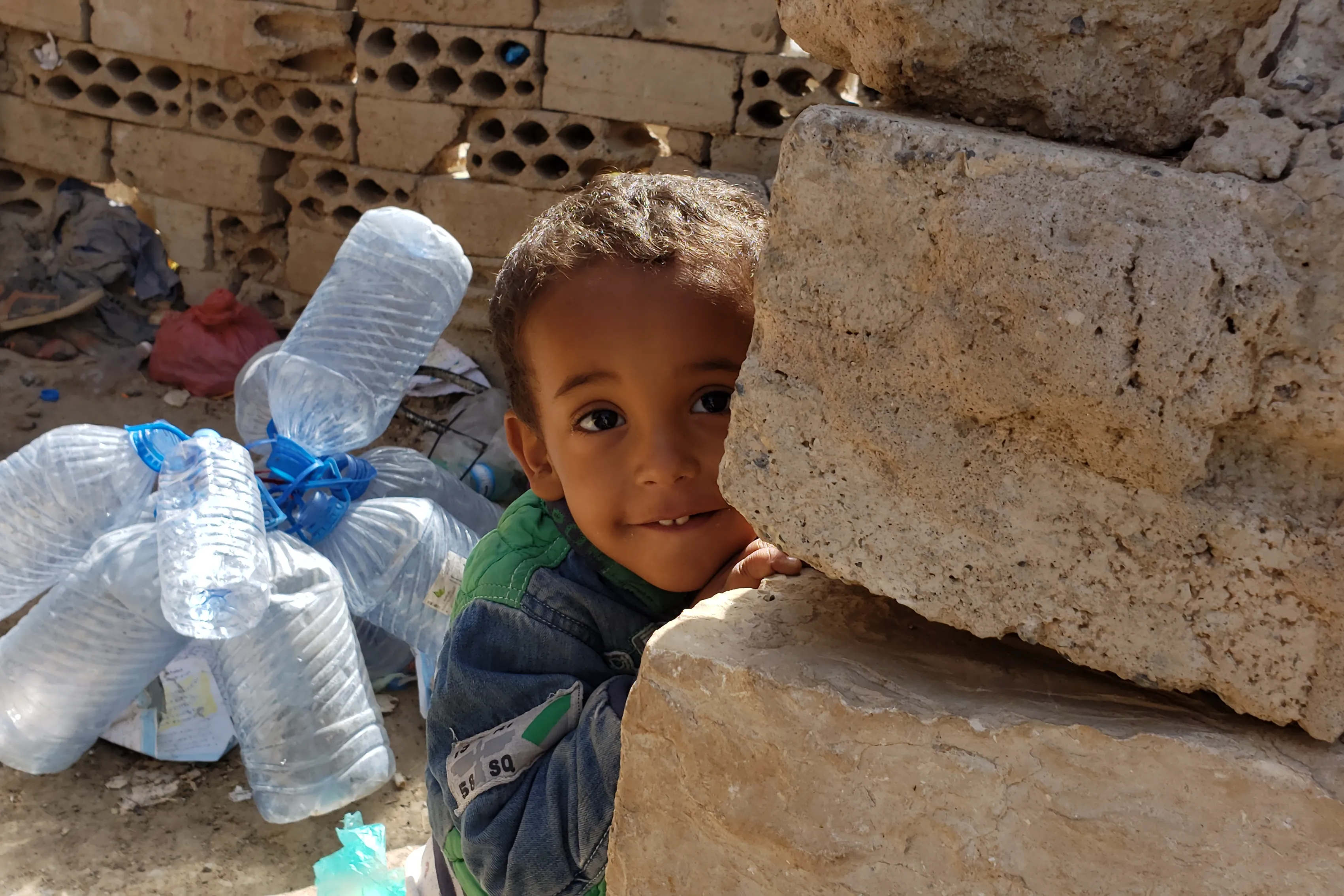 لنكن مصدر أمل لمن يحتاجون إلينا